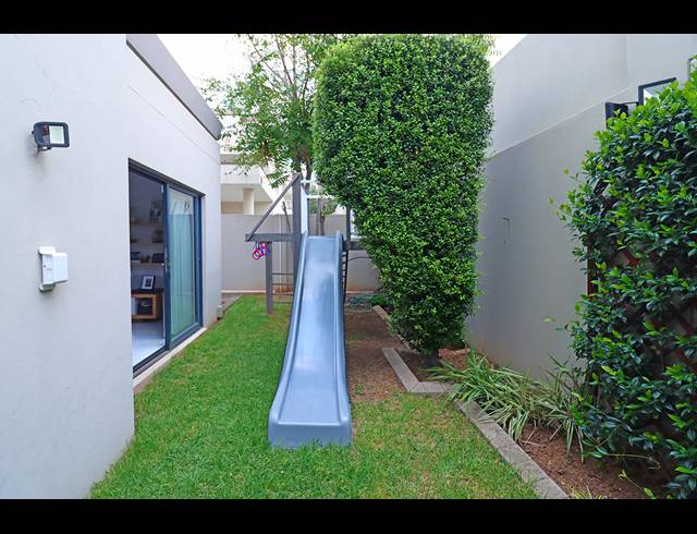 4 BEDROOM CLUSTER FOR SALE IN GLENHAZEL